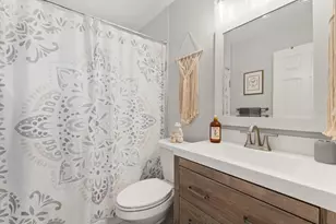 2706 Martin St, Sarasota, FL 34237 - Photo 9