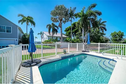 310 13th Avenue W, Palmetto, FL 34221 - Photo 11