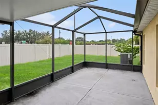 1501 Climbing Dayflower Dr, Ruskin, FL 33570 - Photo 31