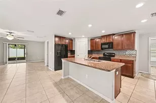 1501 Climbing Dayflower Dr, Ruskin, FL 33570 - Photo 11