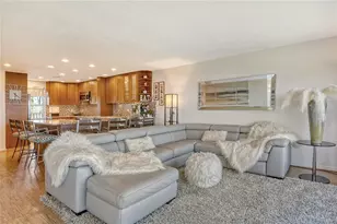 4800 Gulf of Mexico Dr, Longboat Key, FL 34228 - Photo 11