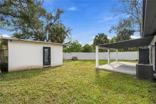 305 Lime Tree Rd, Tampa, FL 33619 - Photo 27