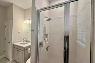 5544 Cannes Cir, Sarasota, FL 34231 - Photo 21