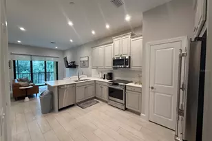 5544 Cannes Cir, Sarasota, FL 34231 - Photo 7
