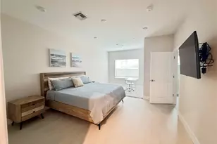 5544 Cannes Cir, Sarasota, FL 34231 - Photo 15