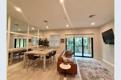 5544 Cannes Circle, Sarasota, FL 34231 - Photo 9