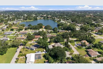 2307 51st Street W, Bradenton, FL 34209 - Photo 11
