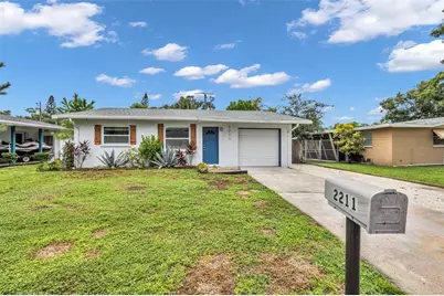 2211 21st Street W, Bradenton, FL 34205 - Photo 1