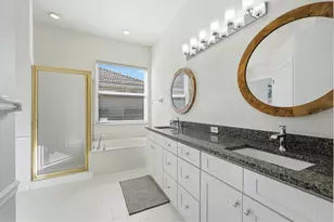 6998 Superior St Cir, Sarasota, FL 34243 - Photo 21