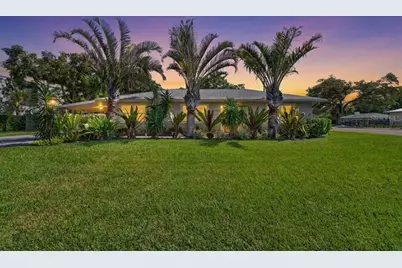 2755 S East Avenue, Sarasota, FL 34239 - Photo 1