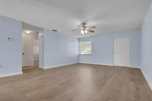 180 Cypress Way E, Naples, FL 34110 - Photo 3
