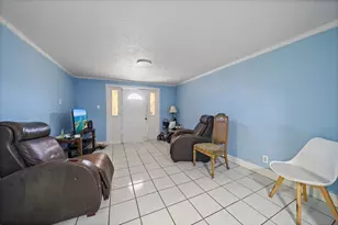 2922 Sample Loop, Tampa, FL 33619 - Photo 3
