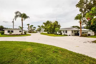 321 Bayshore Rd, Nokomis, FL 34275 - Photo 11