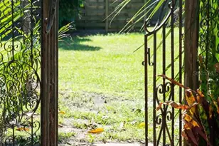 1230 Estremadura Dr, Bradenton, FL 34209 - Photo 13