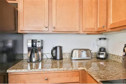 2506 Avenue C #B, Bradenton Beach, FL 34217 - Photo 15