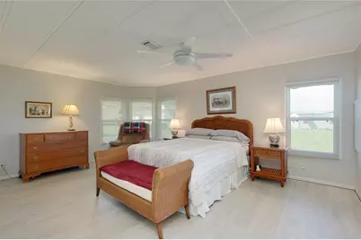 8905 34th Avenue E, Palmetto, FL 34221 - Photo 35