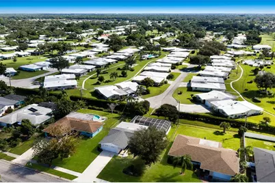 3327 S Lockwood Ridge Road, Sarasota, FL 34239 - Photo 33