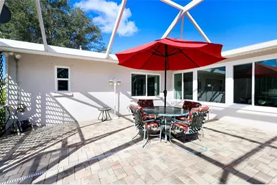 3327 S Lockwood Ridge Road, Sarasota, FL 34239 - Photo 9