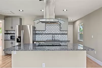 1815 12th Street S, Saint Petersburg, FL 33705 - Photo 13