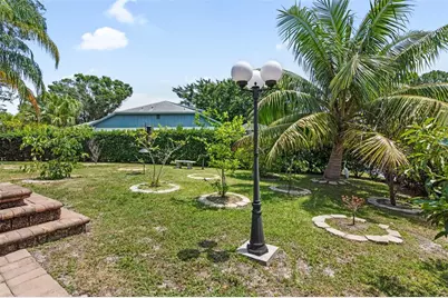 1009 45th Street E, Bradenton, FL 34208 - Photo 67