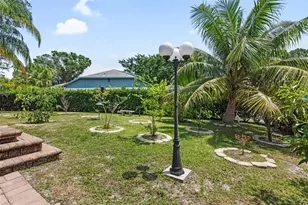 1009 45th St E, Bradenton, FL 34208 - Photo 67