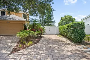 1009 45th St E, Bradenton, FL 34208 - Photo 9