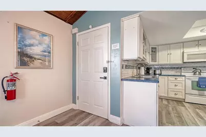 2514 Avenue B, Bradenton Beach, FL 34217 - Photo 25