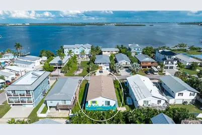 2514 Avenue B, Bradenton Beach, FL 34217 - Photo 13