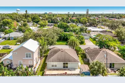 812 33rd Street W, Bradenton, FL 34205 - Photo 35