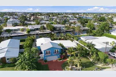 528 Key Royale Drive, Holmes Beach, FL 34217 - Photo 63