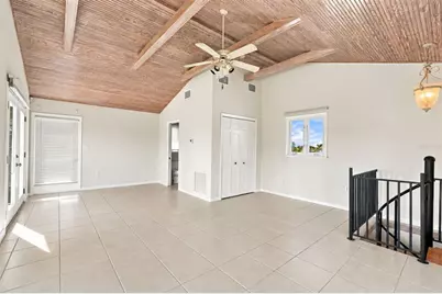 528 Key Royale Drive, Holmes Beach, FL 34217 - Photo 51