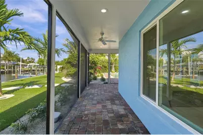 528 Key Royale Drive, Holmes Beach, FL 34217 - Photo 73