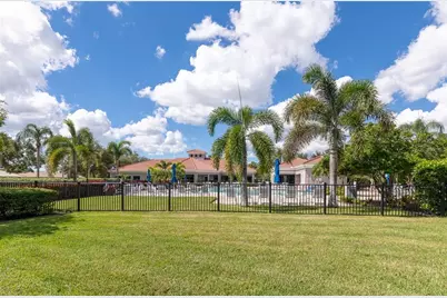 8013 Stirling Falls Circle, Sarasota, FL 34243 - Photo 55