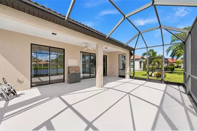 8013 Stirling Falls Circle, Sarasota, FL 34243 - Photo 37