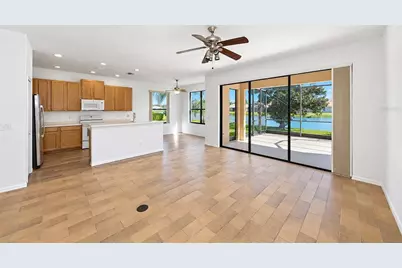 8013 Stirling Falls Circle, Sarasota, FL 34243 - Photo 7