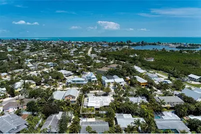 405 80th Street #B, Holmes Beach, FL 34217 - Photo 27