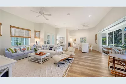 8010 Collingwood Court, University Park, FL 34201 - Photo 9
