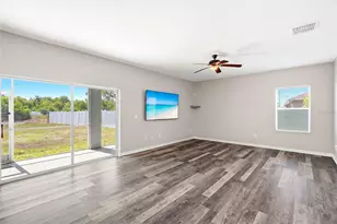 909 Meadow Glade Dr, Ruskin, FL 33570 - Photo 13