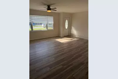 2715 Nancy Street, Sarasota, FL 34237 - Photo 3