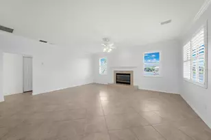 3715 72nd Ave Cir E, Sarasota, FL 34243 - Photo 23