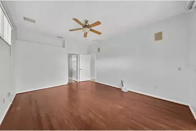 3715 72nd Ave. Circle E, Sarasota, FL 34243 - Photo 11