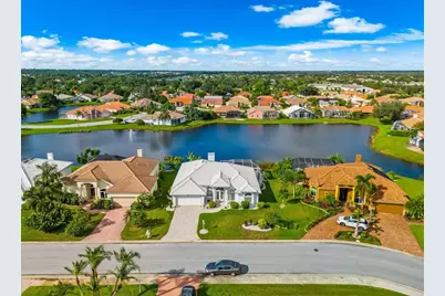 3715 72nd Ave. Circle E, Sarasota, FL 34243 - Photo 3