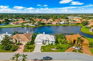 3715 72nd Ave Cir E, Sarasota, FL 34243 - Photo 3