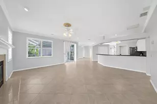 3715 72nd Ave Cir E, Sarasota, FL 34243 - Photo 25
