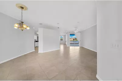 3715 72nd Ave. Circle E, Sarasota, FL 34243 - Photo 5