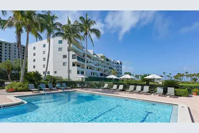 1425 Gulf Of Mexico Drive #D-405, Longboat Key, FL 34228 - Photo 45