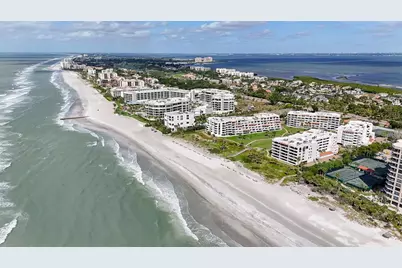 1425 Gulf Of Mexico Drive #D-405, Longboat Key, FL 34228 - Photo 3