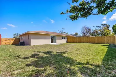 404 Briarwood Road, Venice, FL 34293 - Photo 17