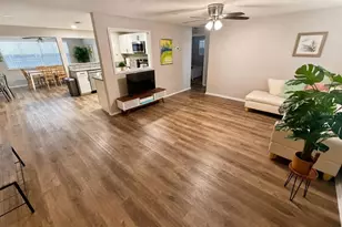 8628 Magnolia Dr, Seminole, FL 33777 - Photo 15