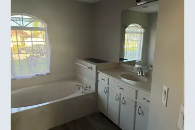 5909 41st Street E, Bradenton, FL 34203 - Photo 13